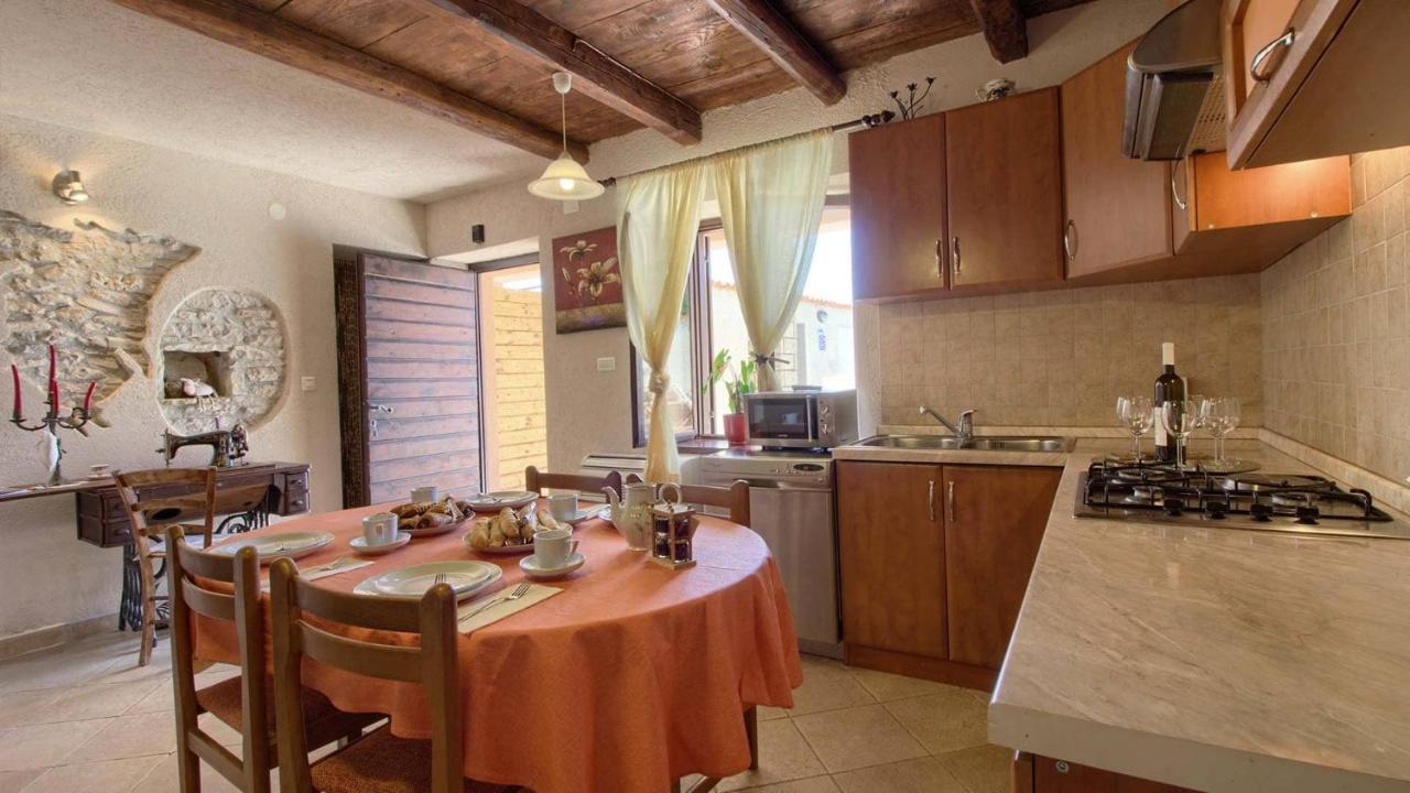 Holiday House Eleonora Barban Buitenkant foto